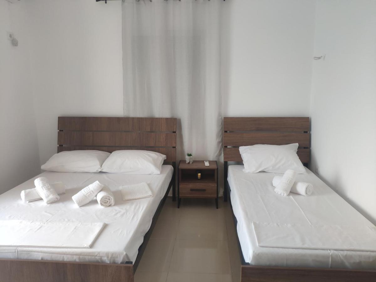 Kolagji Rooms Lukove Bagian luar foto